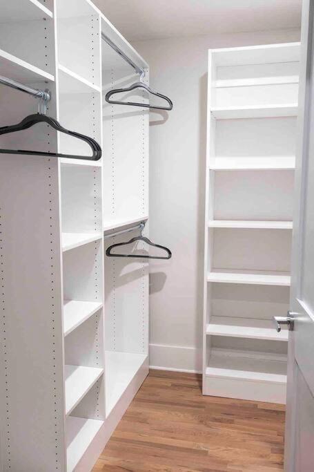 Spacious 2 Bed 2 Bath Downtown Otr Condo Minutes Walk To The Reds Bengals Stadium & More! Cincinnati Ngoại thất bức ảnh